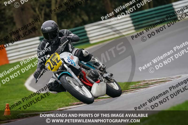 cadwell no limits trackday;cadwell park;cadwell park photographs;cadwell trackday photographs;enduro digital images;event digital images;eventdigitalimages;no limits trackdays;peter wileman photography;racing digital images;trackday digital images;trackday photos